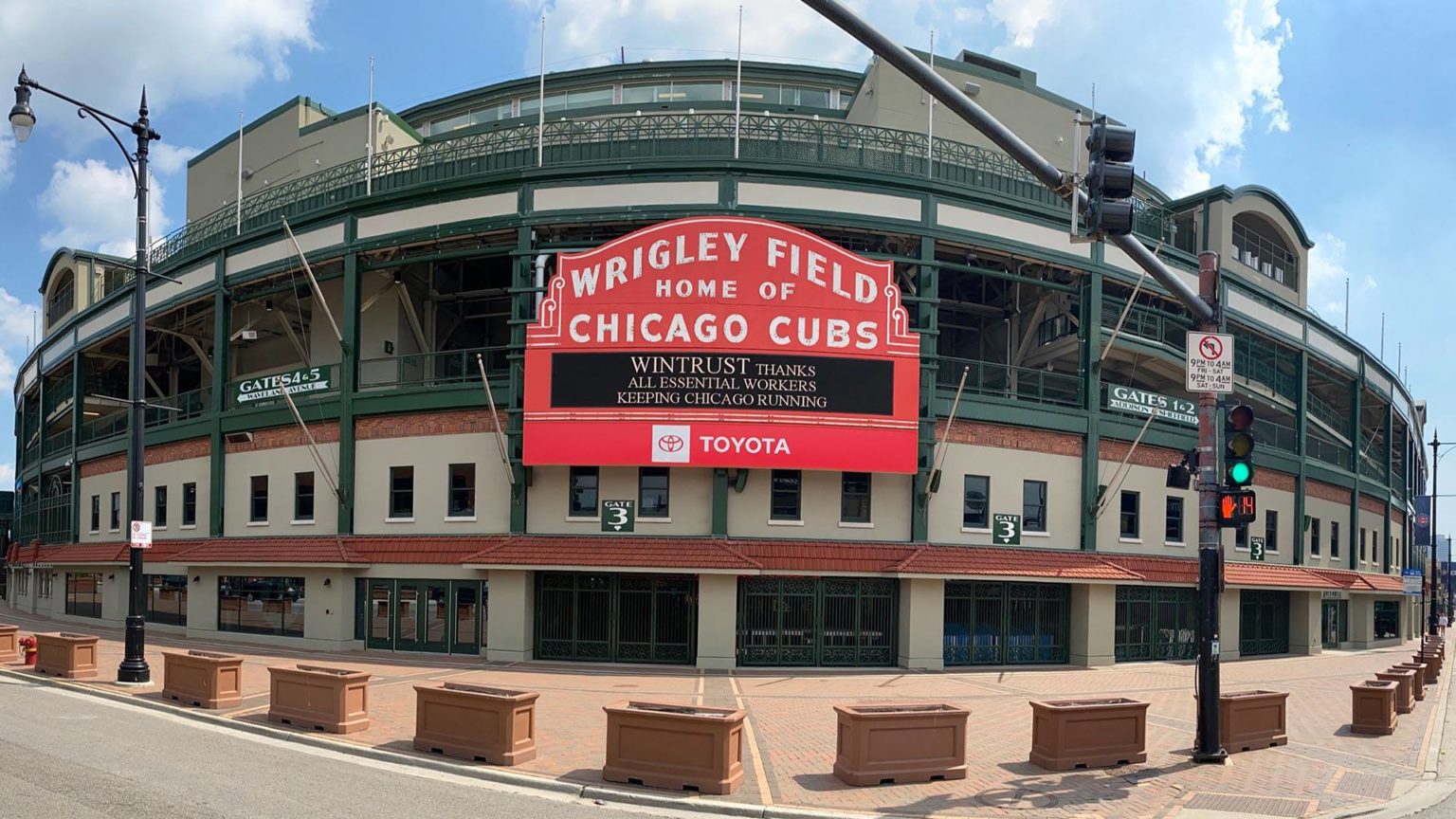 Draftkings Sportsbook Wrigley Slide Marquee Sports Network